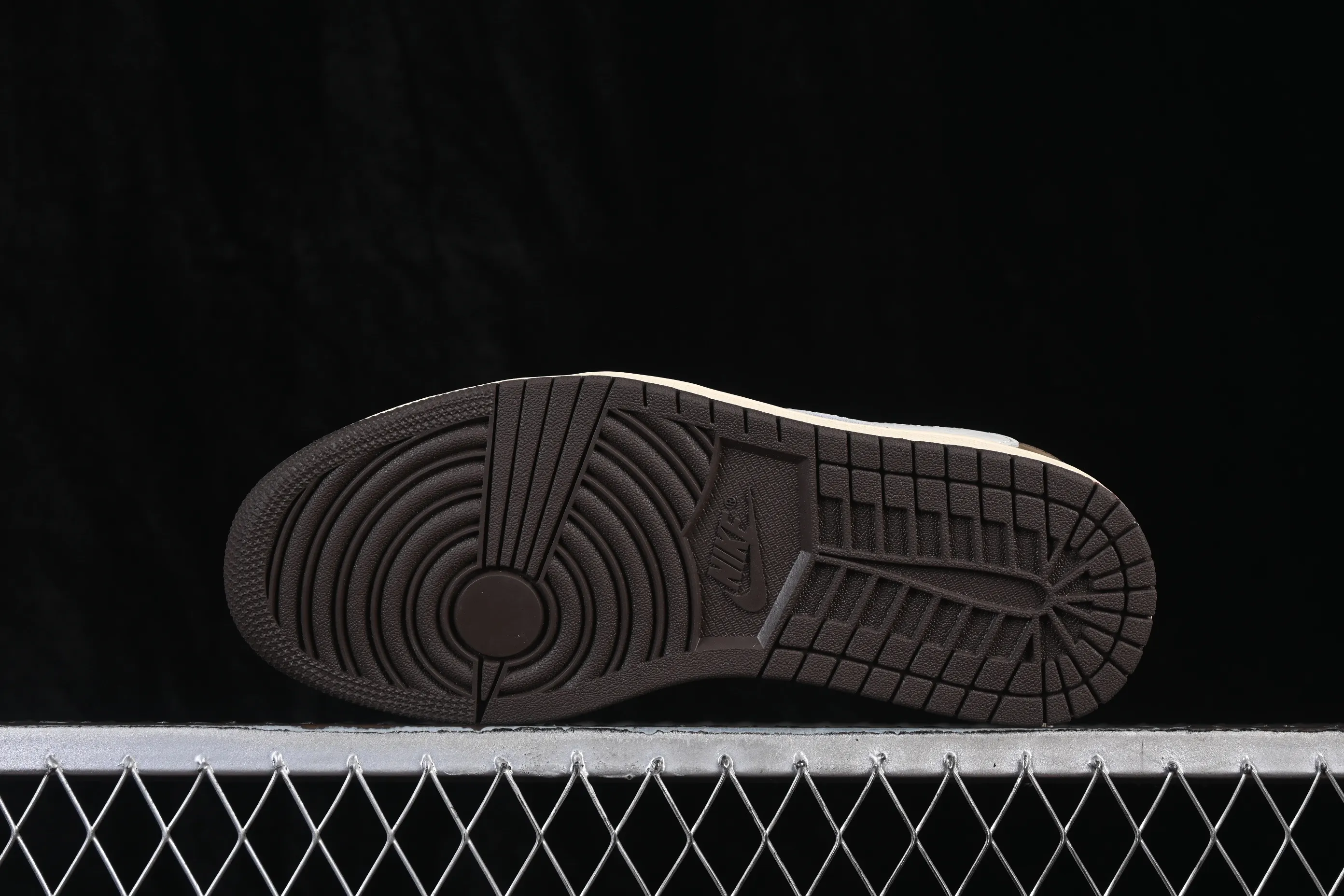 All categories Air Jordan Jordan series basketball shoes Air Jordan 1 Low ZG version Travis Scott x Air Jordan 1 Low OG AJ1 Joe 1 undercut low top full head layer CQ4277-001